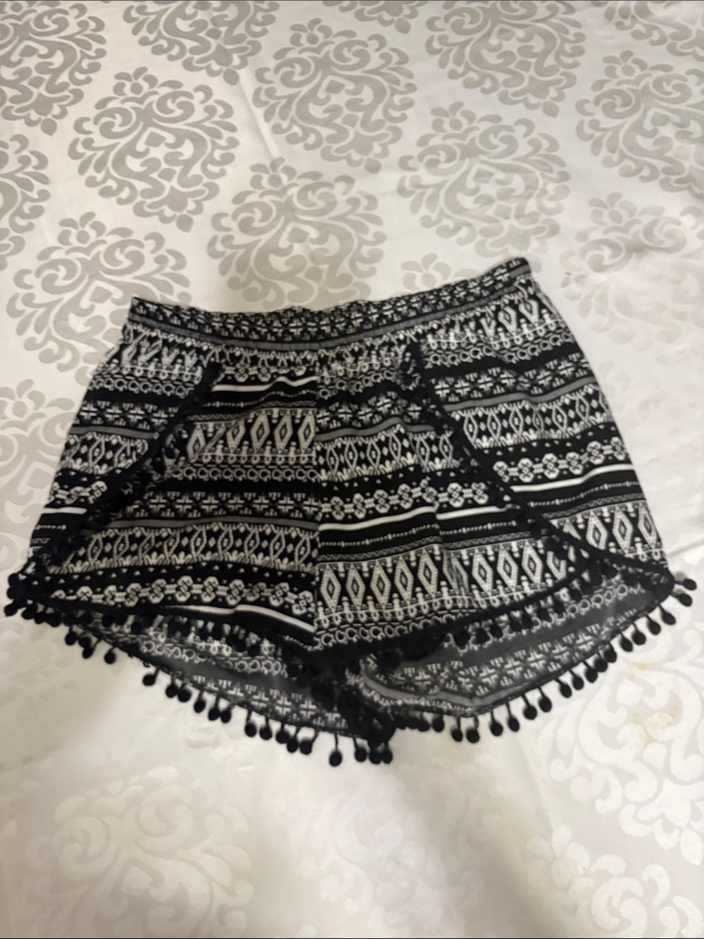 Rue21 Black & White Pom-Pom Trim Patterned Skort Shorts